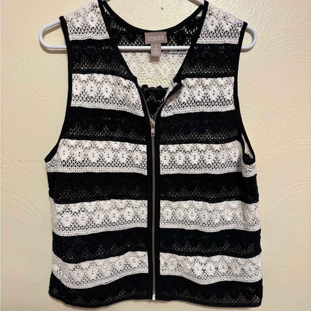 Chico’s Black White Crochet Lace Zip Front Vest Size 1 Cotton - Picture 2 of 9